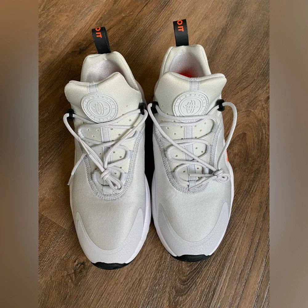 Nike Air Huarache City Move Pure Platinum Crimson size 8.5 - Picture 3 of 16